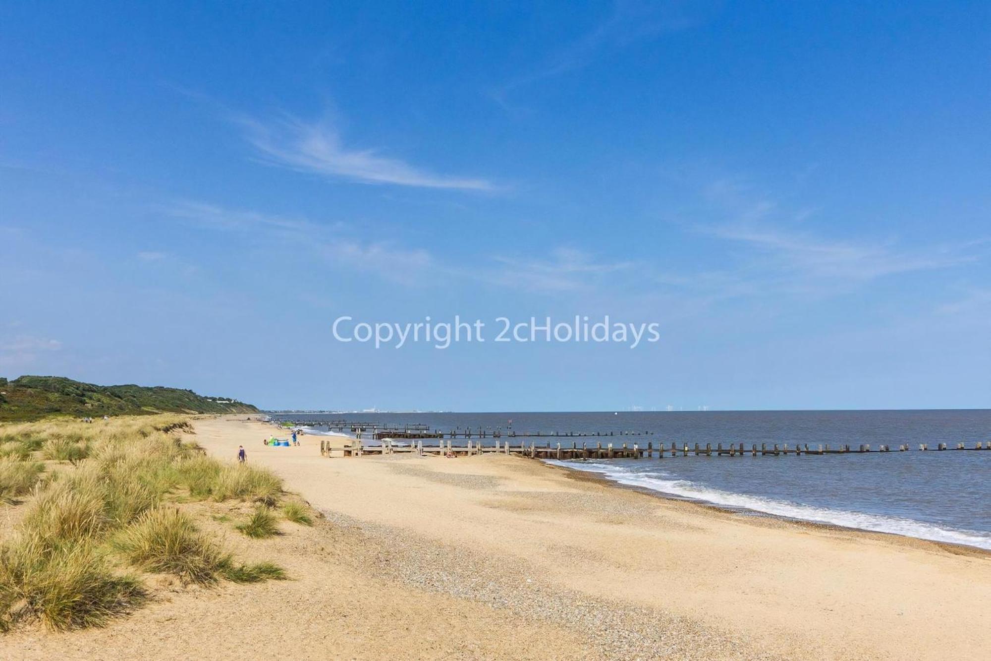 Brilliant Caravan With A Partial Sea View In Suffolk Ref 32026Az Lowestoft Εξωτερικό φωτογραφία