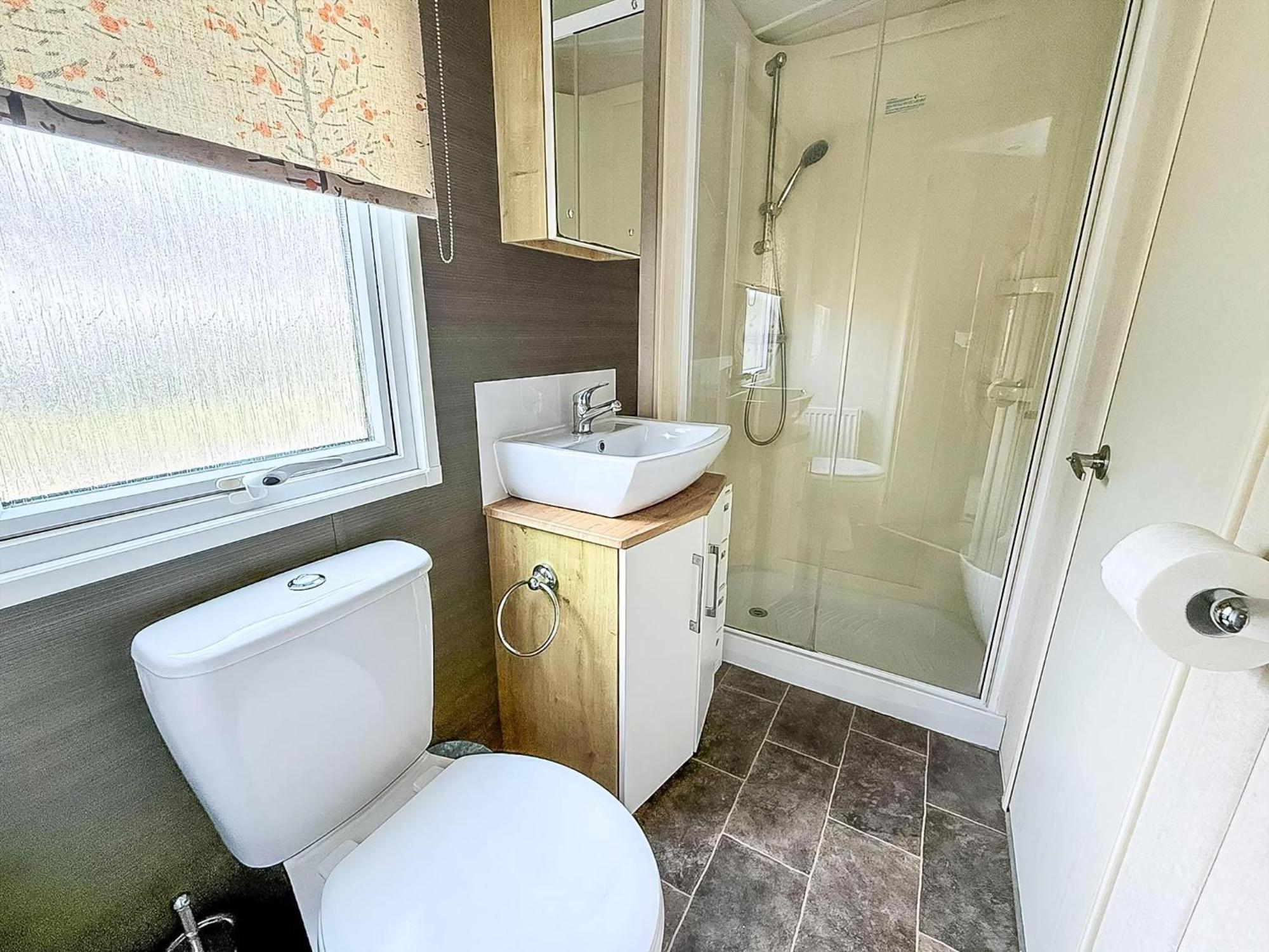 Brilliant Caravan With A Partial Sea View In Suffolk Ref 32026Az Lowestoft Εξωτερικό φωτογραφία
